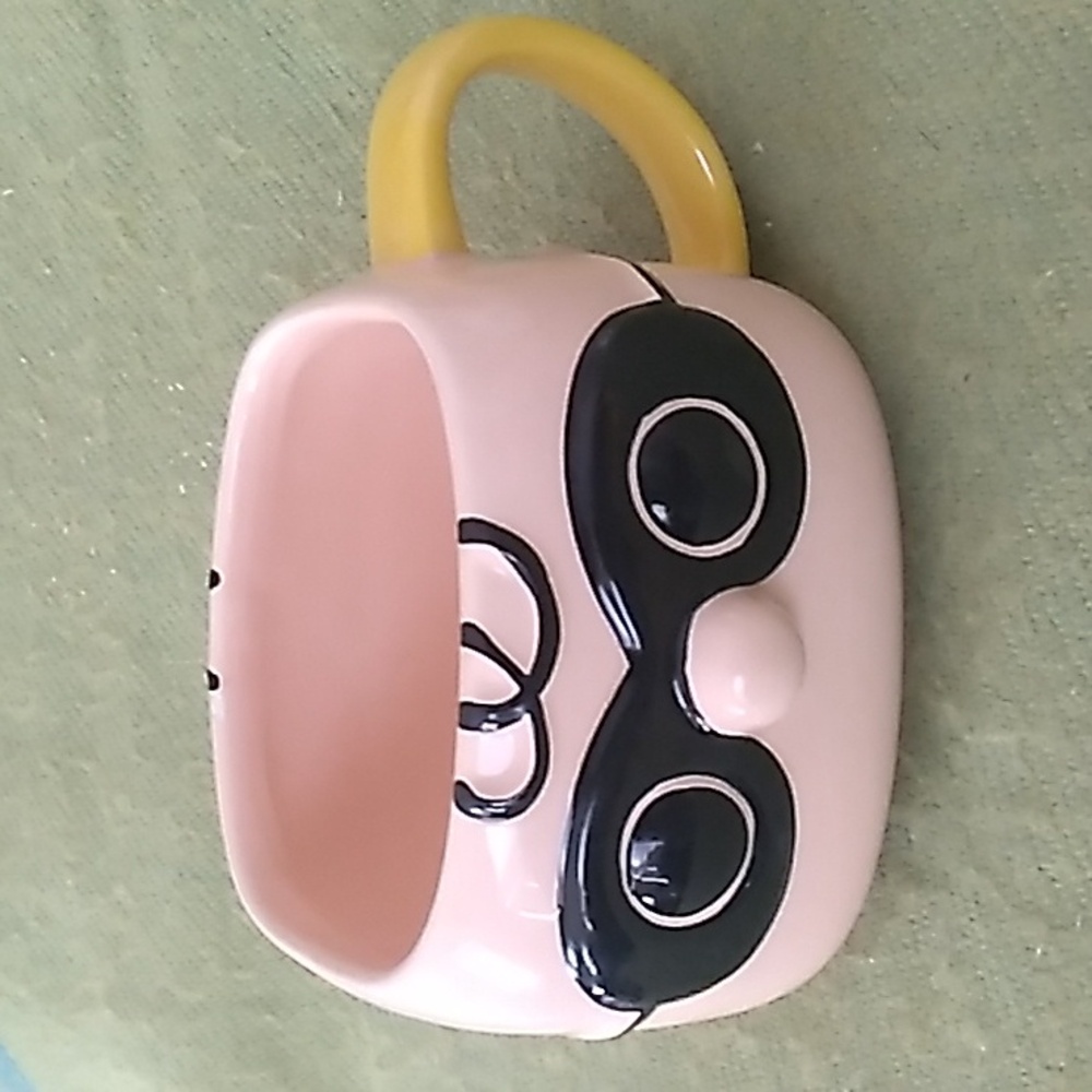 Peanuts Charlie Brown in Mask Ceramic Coffee Mug from Funko POP! Home